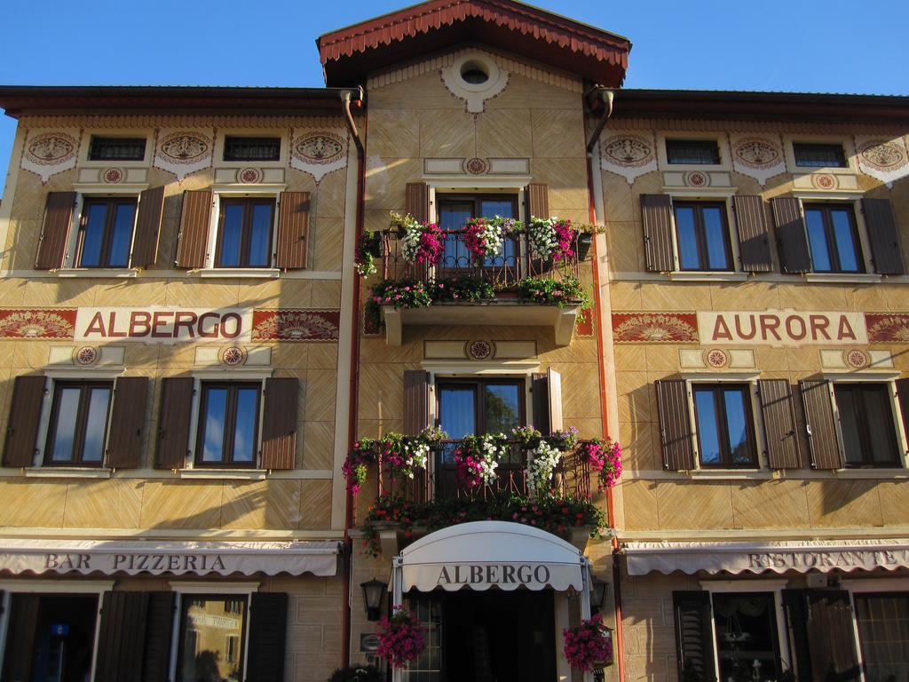 Hotel Aurora Vallarsa Exterior photo